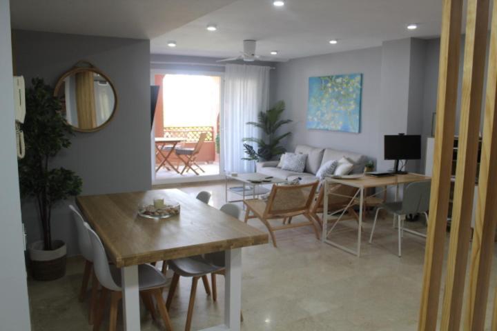 Sotogrande Paseo Del Mar - 10 Steps Away From The Beach San Roque  Exterior photo