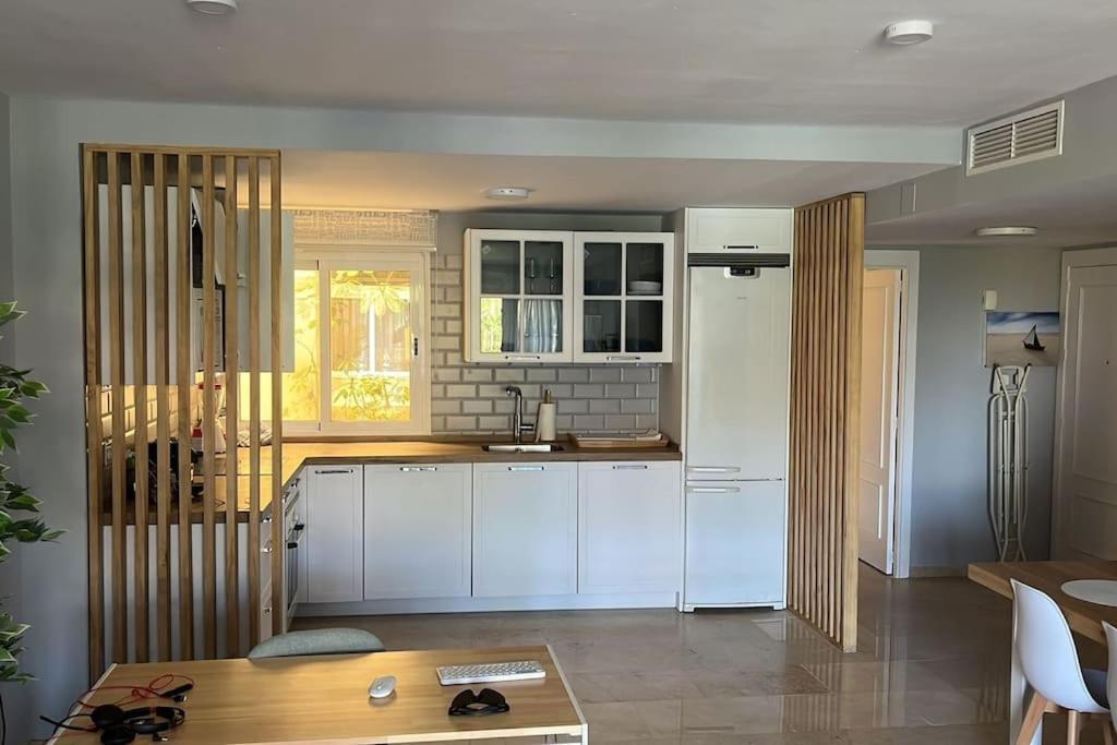 Sotogrande Paseo Del Mar - 10 Steps Away From The Beach San Roque  Exterior photo